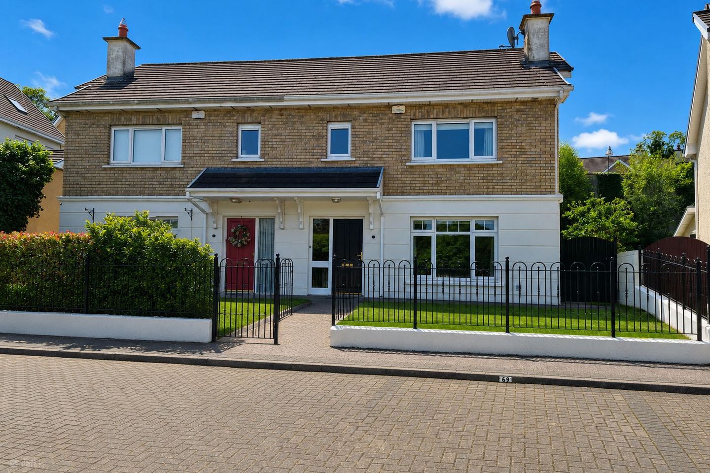 69 Clarkes Wood, Mount Oval Village, Rochestown, Co. Cork — photo 1