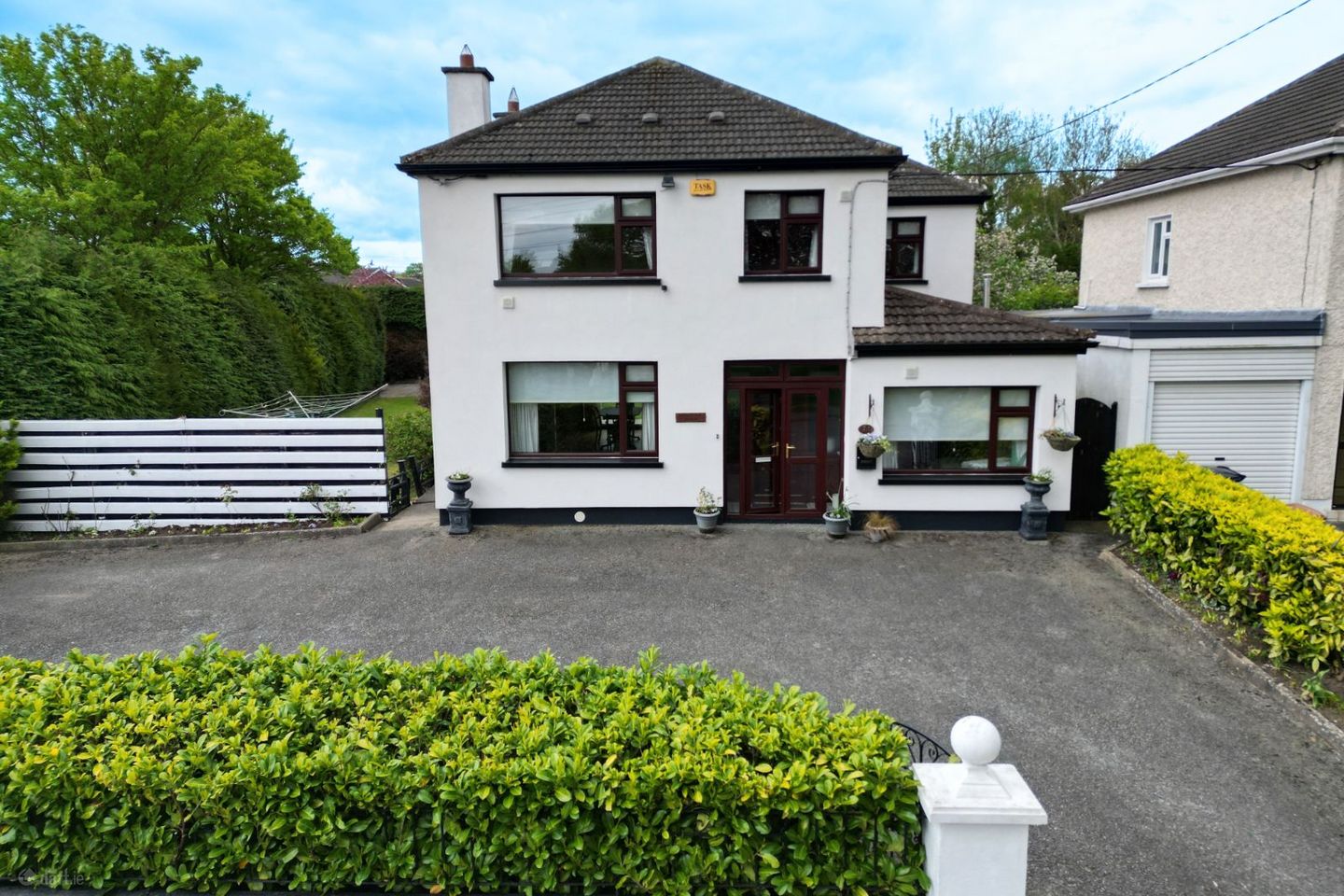 Woodview House, 74 Woodview Grove, Blanchardstown, Dublin 15, D15YTP0 — photo 1