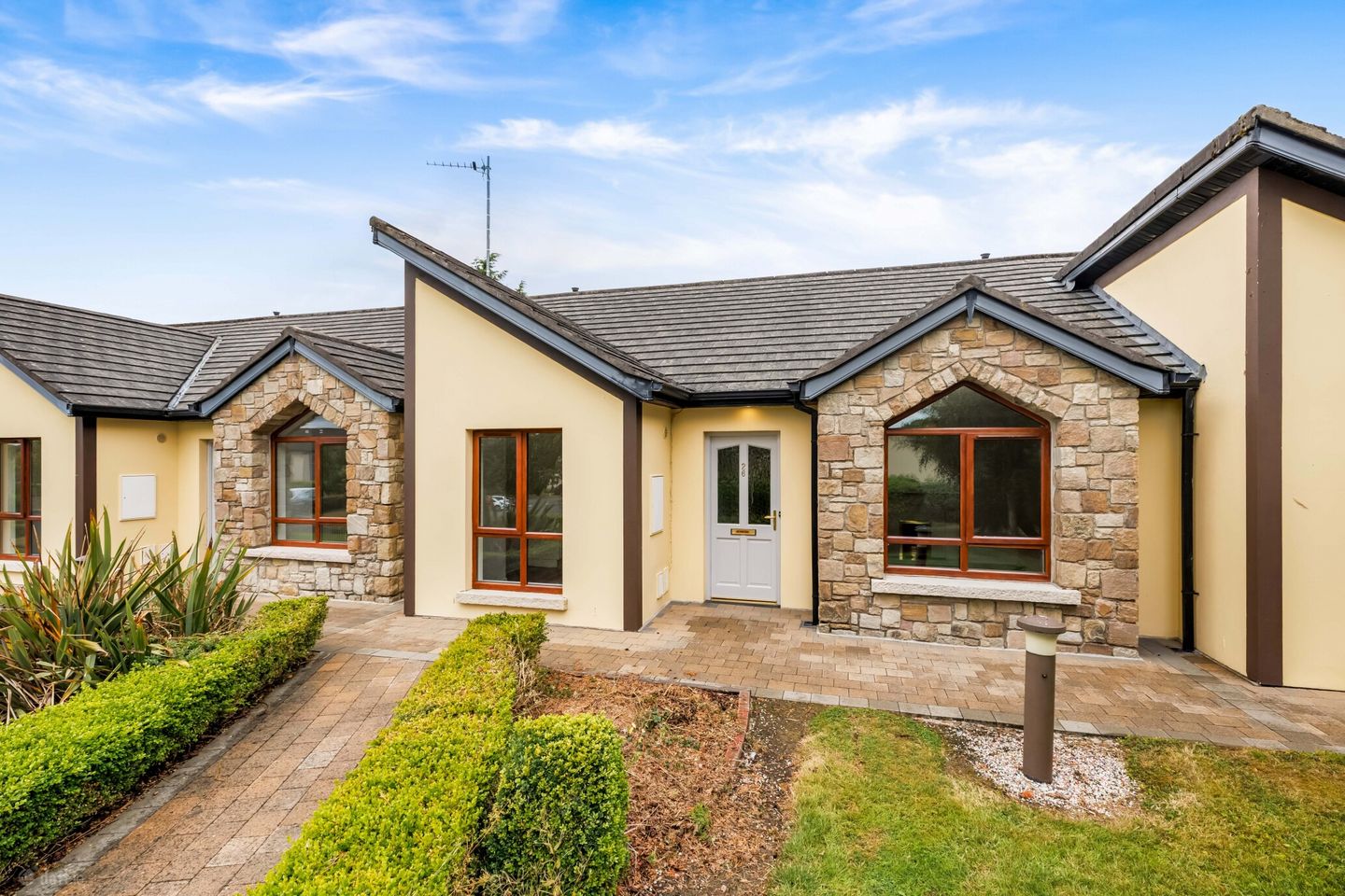 26 Castlemanor, Cavan, Co Cavan, H12VY19 — photo 1