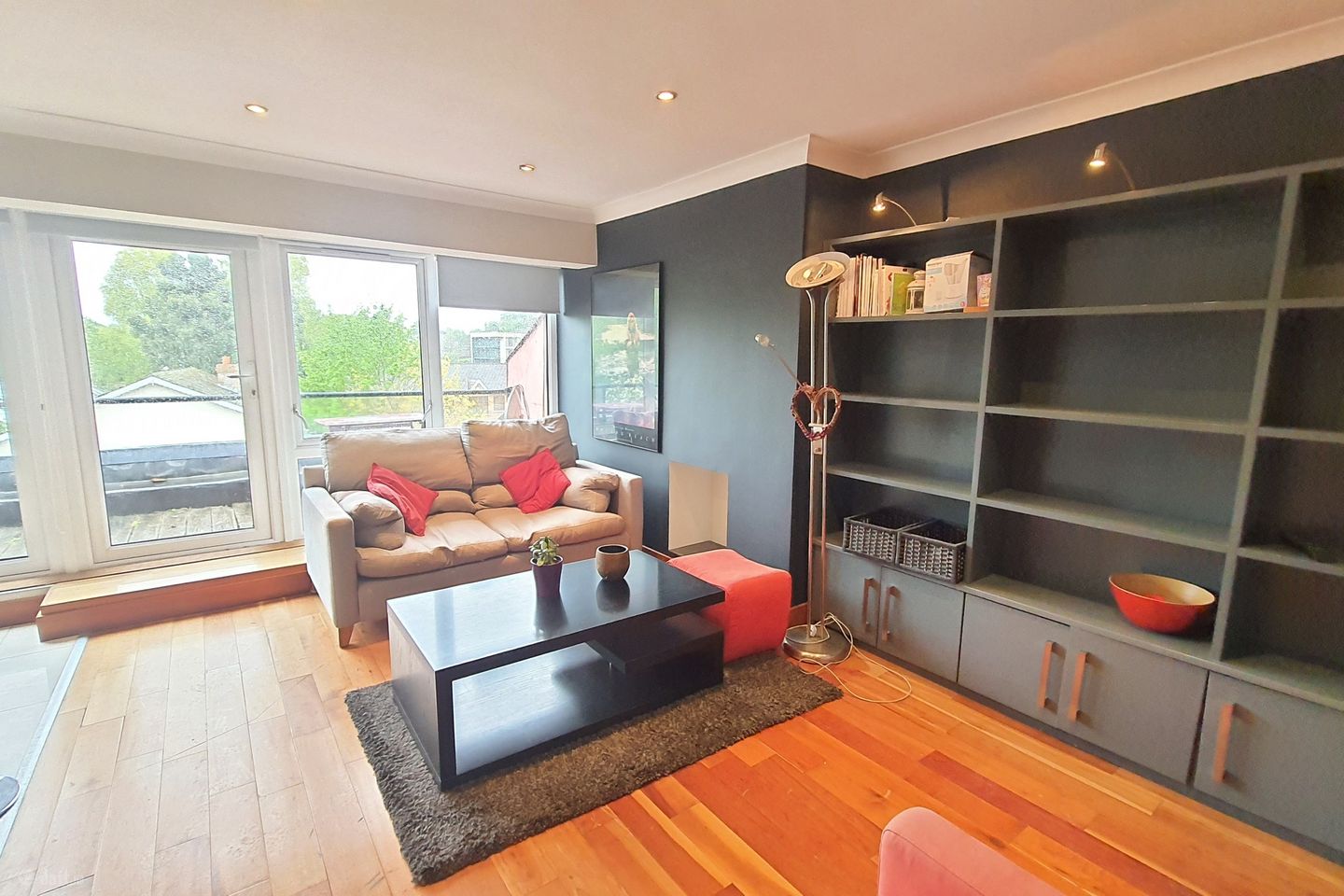 Apartment 19, Milltown Hill, Milltown, Dublin 6 — photo 1