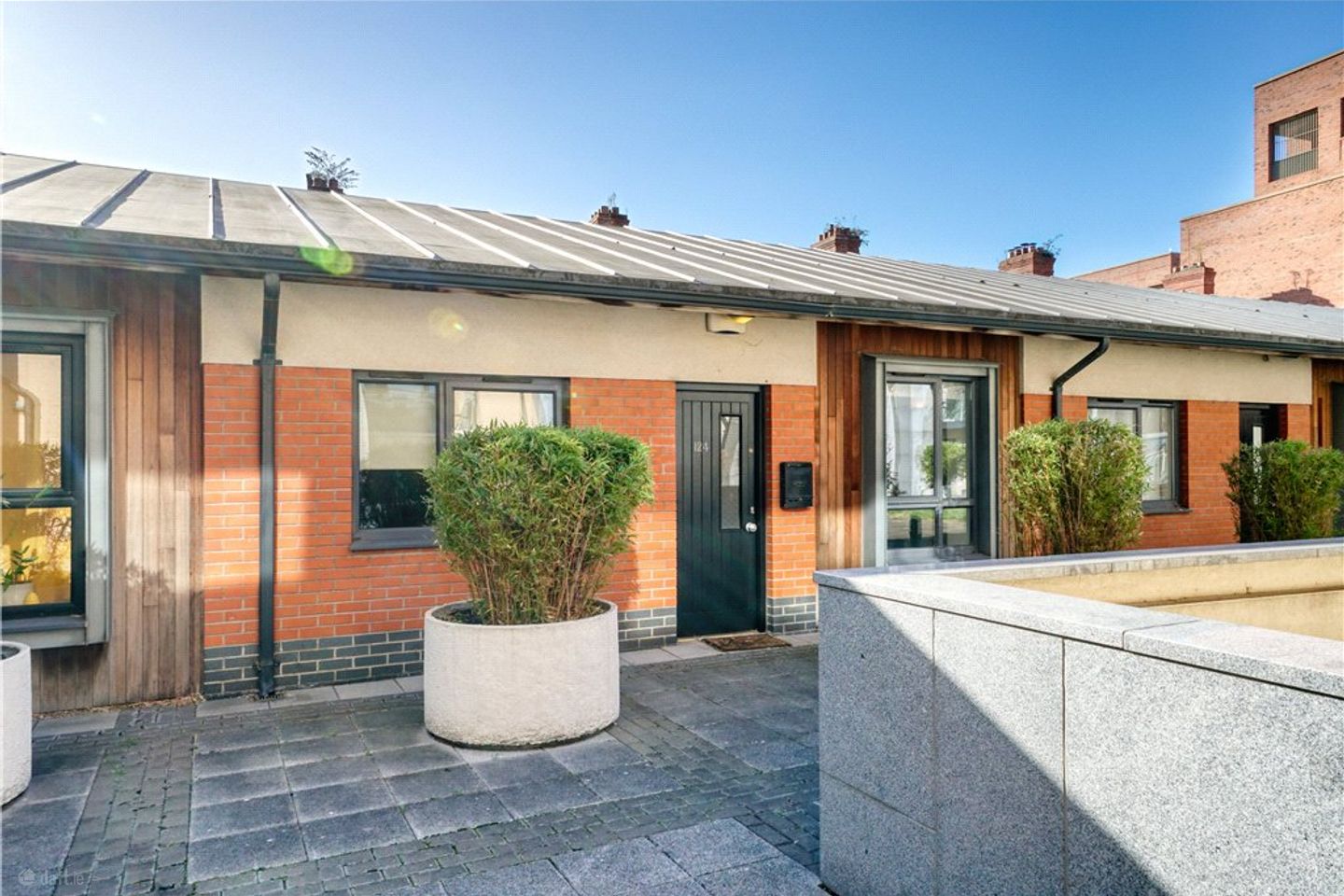 124 South Gate Apartments, Cork Street, Dublin 8, D08 Y6WF — photo 1