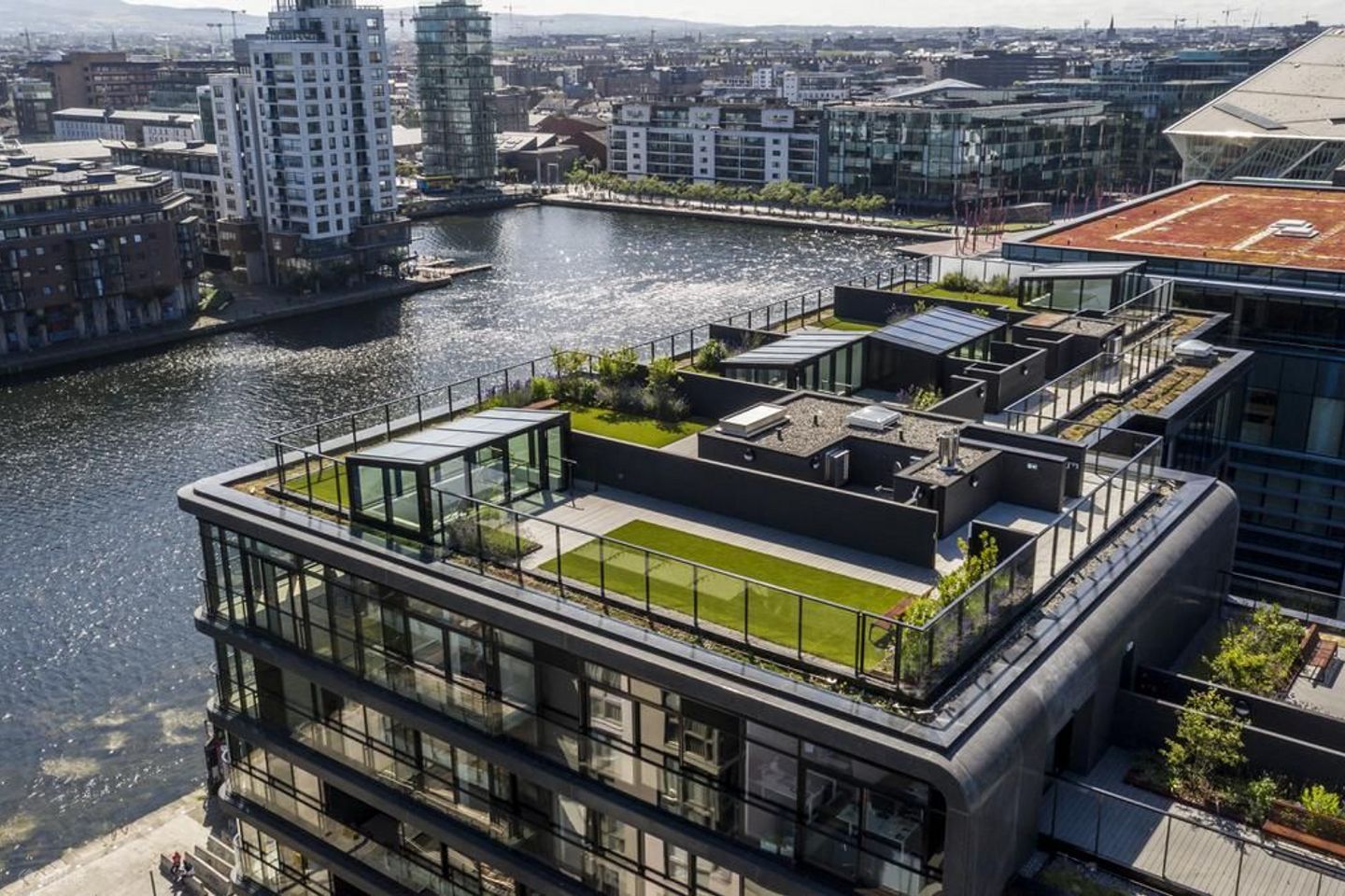 Water Facing Three Bedroom Apartment @ 260 OPUS, Opus, 6 Hanover Quay, Grand Canal Dock, Dublin 2 — photo 1