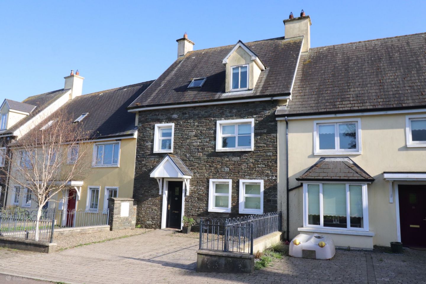 34 The Lawn, Castletownshend, Union Hall, Co. Cork, P81R624 — photo 1