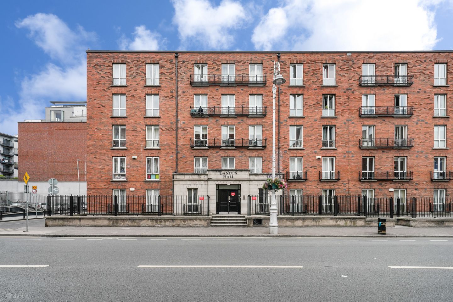 75 Gandon Hall, Gardiner Street, Dublin 1 — photo 1