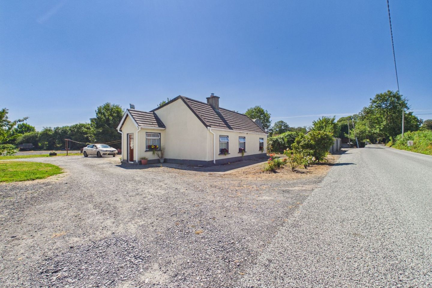 House and Commercial Units, Ballykeenan, Myshall, Co. Carlow, R21TY02 — photo 1