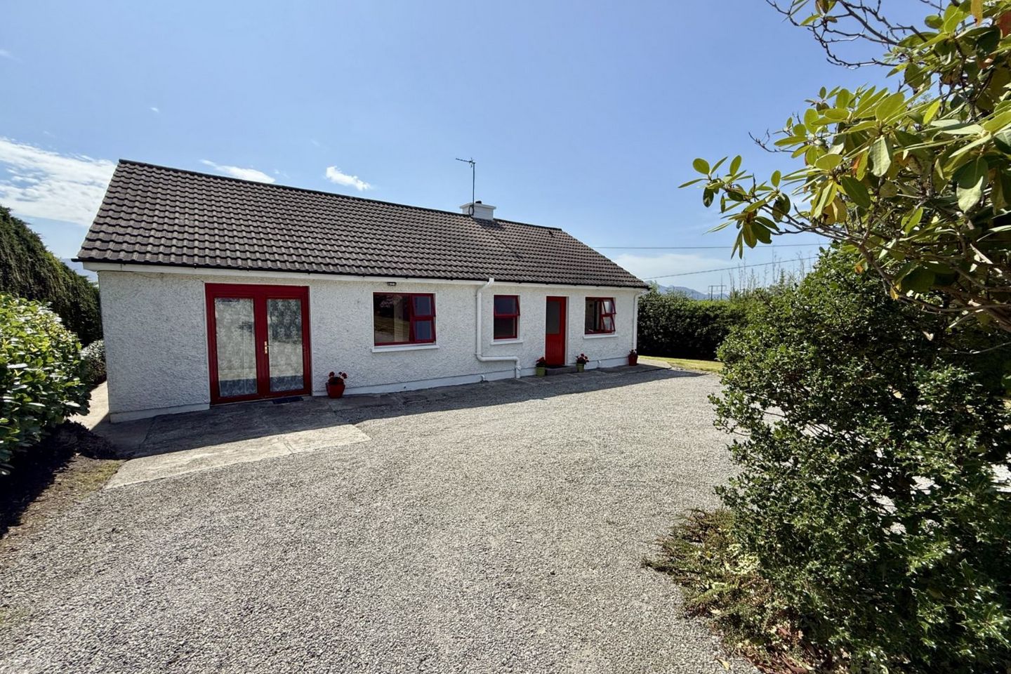 Nora's Cottage, Lissivigeen, Killarney, Co. Kerry, V93E2TY — photo 1