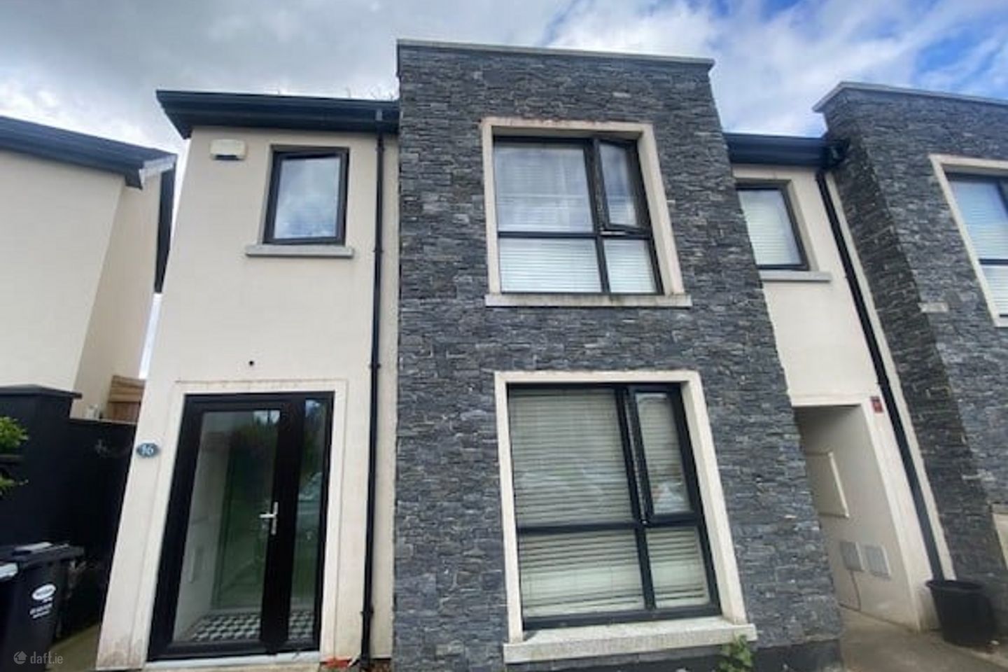 ROOM RENTAL – Aylmer Road, Newcastle, Co. Dublin — photo 1