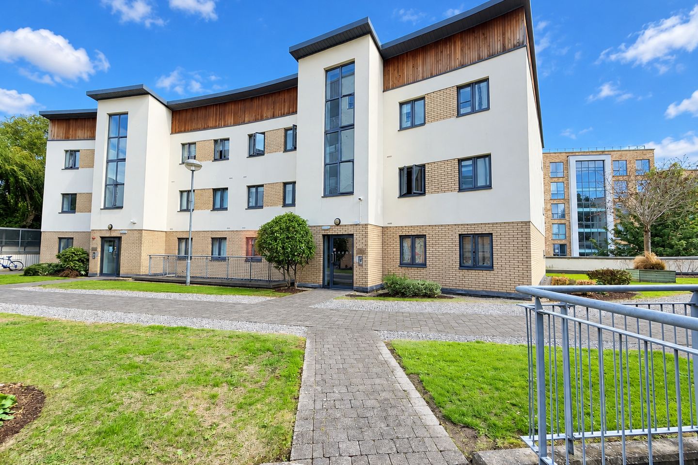 Apartment 6, Block D, Metropolitan Apartments, Inchicore Road, Kilmainham, Dublin, D08YW74 — photo 1