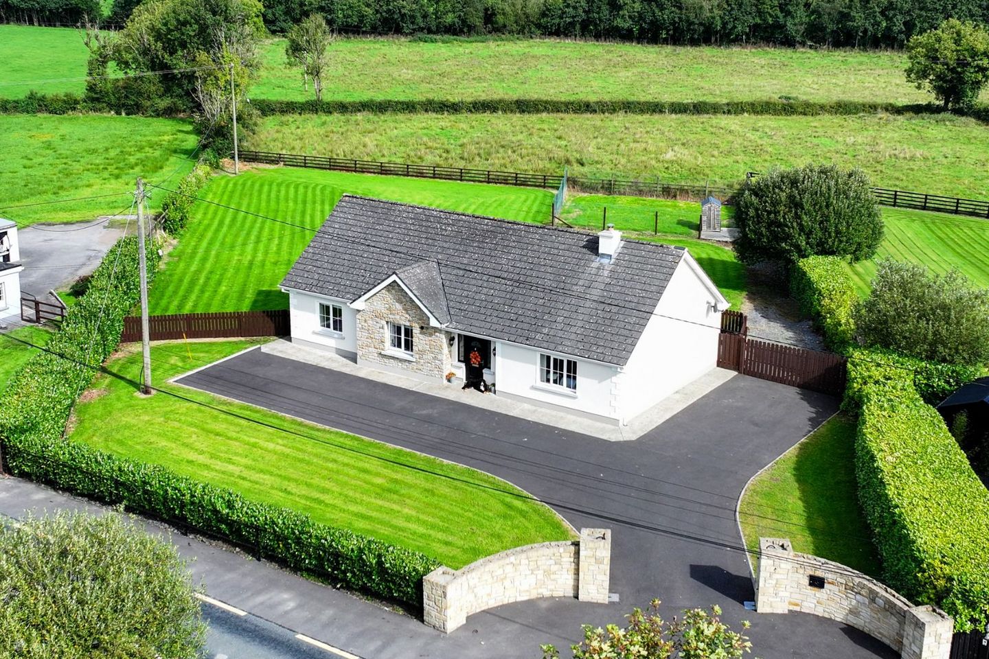 Beacon Hill, Cahanagh, Newtownforbes, Co. Longford, N39F9T1 — photo 1
