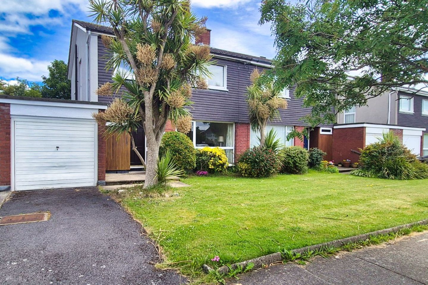 24 Sutton Grove, Sutton, Dublin 13, D13Y6N3 — photo 1