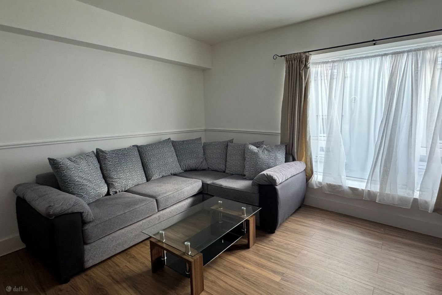 2 Shandon Court Apartments, O'Connell Square, Cork City Centre, Co. Cork — photo 1