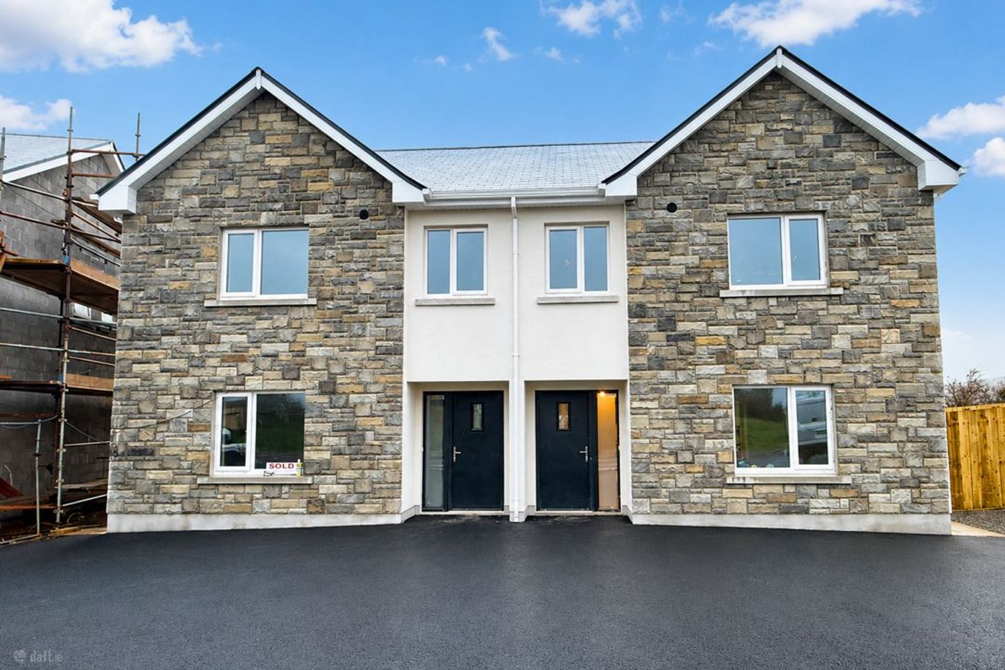 75 Fort Haven, Coolaney, Coolaney, Co. Sligo, F56F290 — photo 1