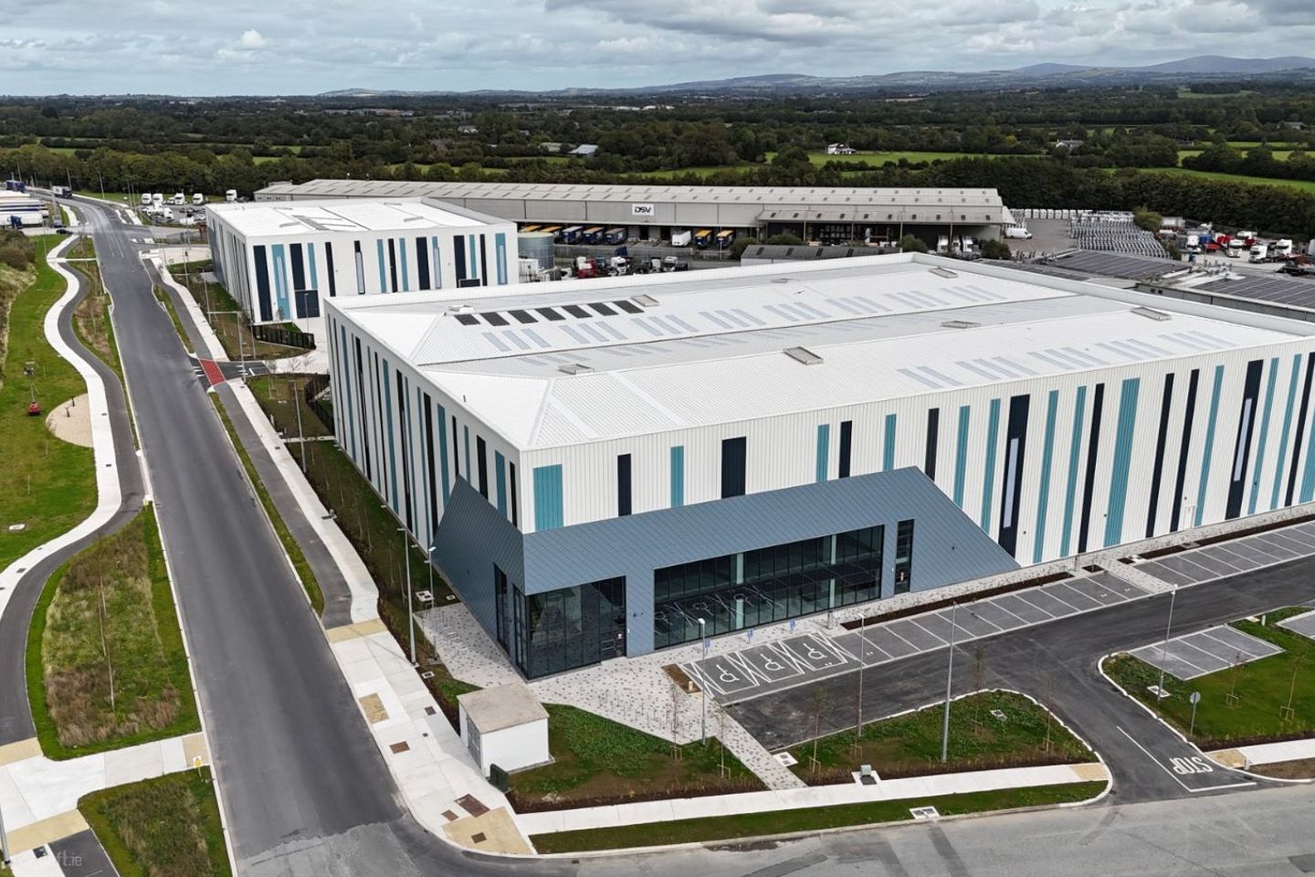 Unit 28B Momentum Logistics Park, Naas, Co. Kildare — photo 1