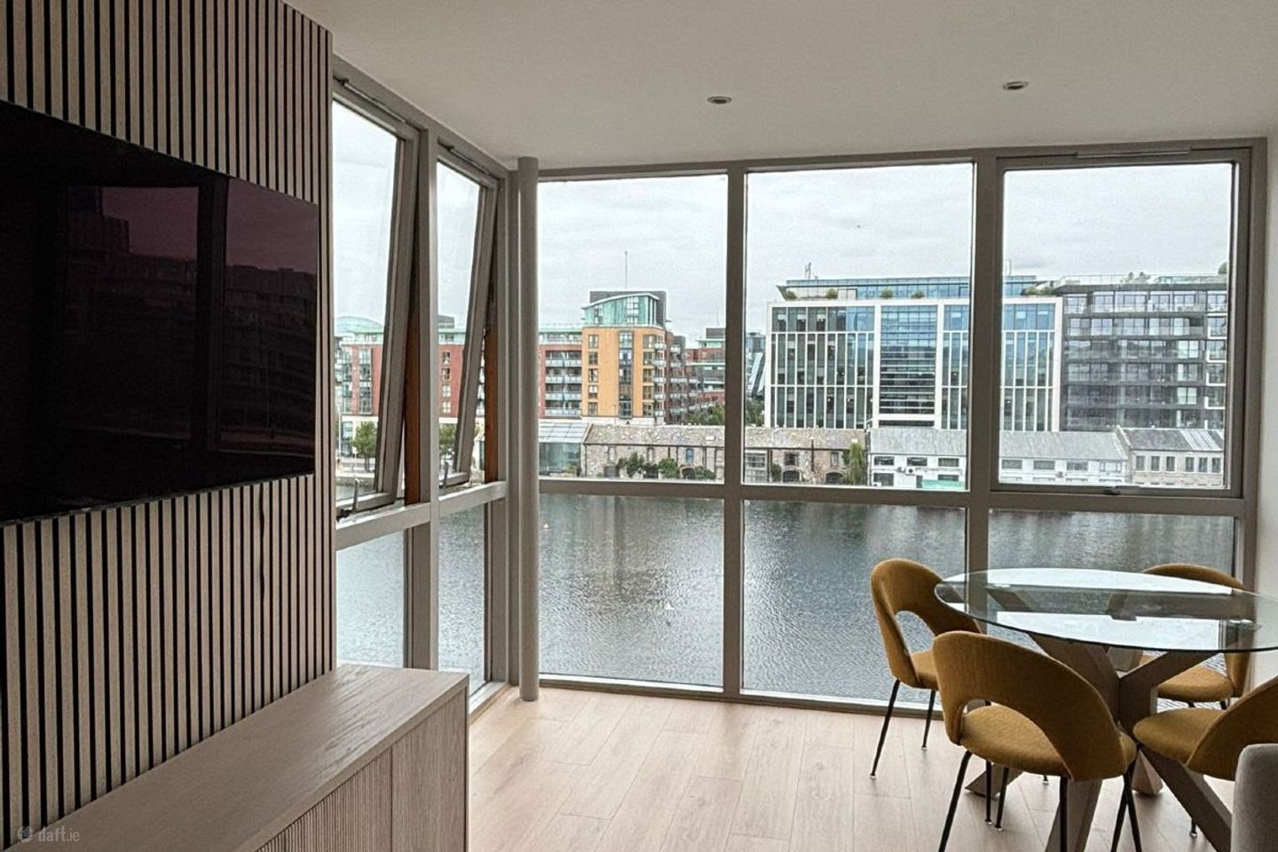 Charlotte quay, Dublin 4 — photo 1