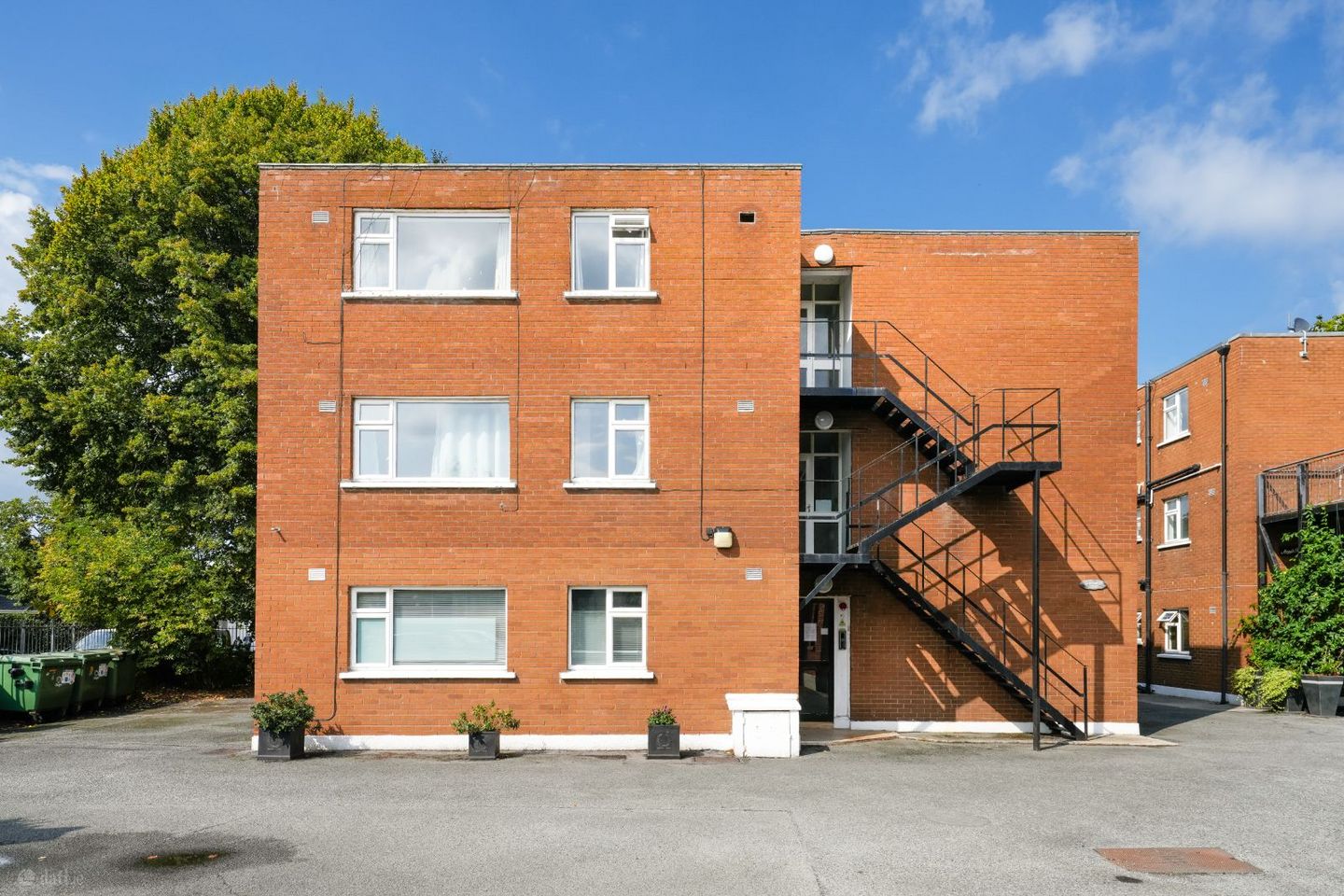 Apartment 6, Claremont Court, Sandymount, Dublin 4, D04VY26 — photo 1
