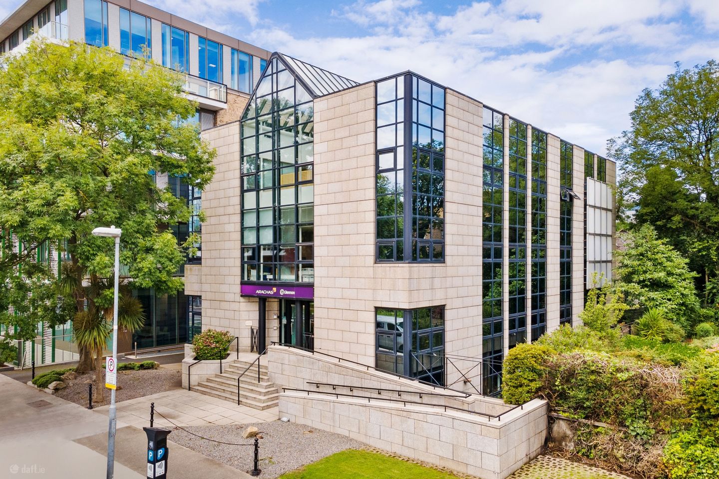 Charlemont House, Charlemont Place, Dublin 2, Co. Dublin — photo 1