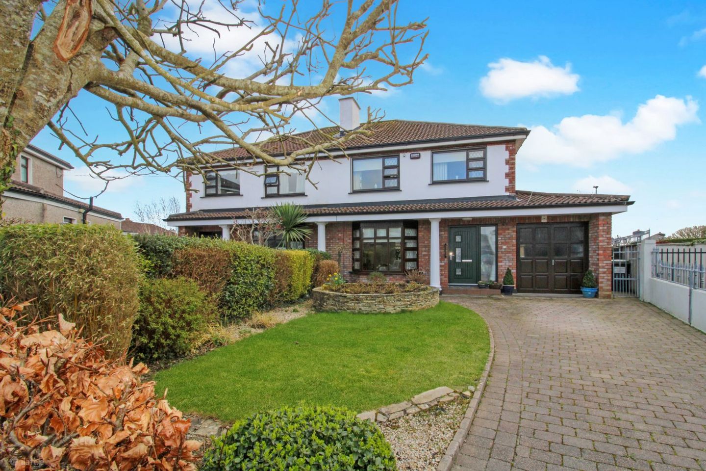 MATURE OWNER OCCUPIER LOCATION , SUPERBLY MAINTAINED HOME 