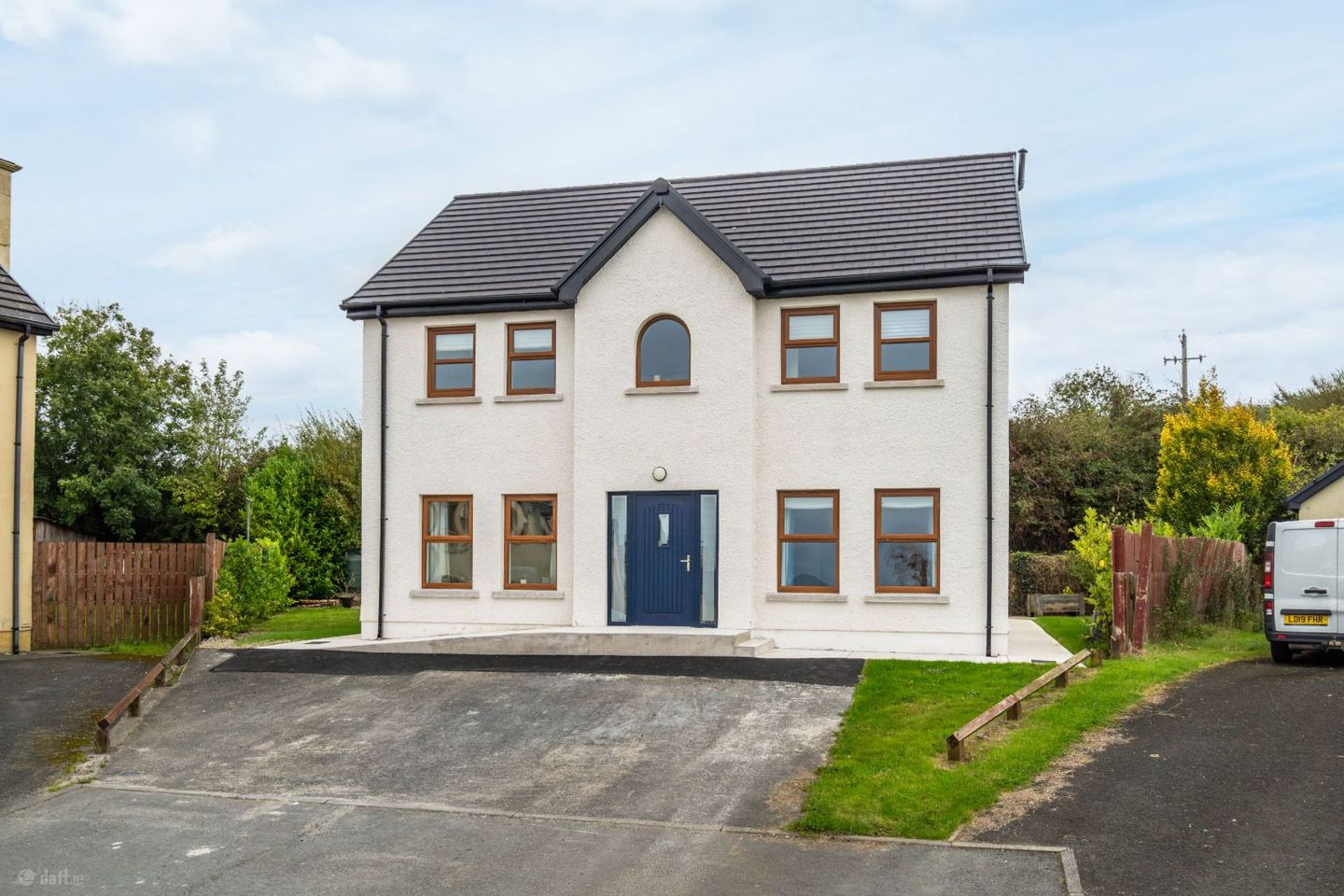 9 Churchlands, Manorcunningham, Co. Donegal, F92NP27 — photo 1