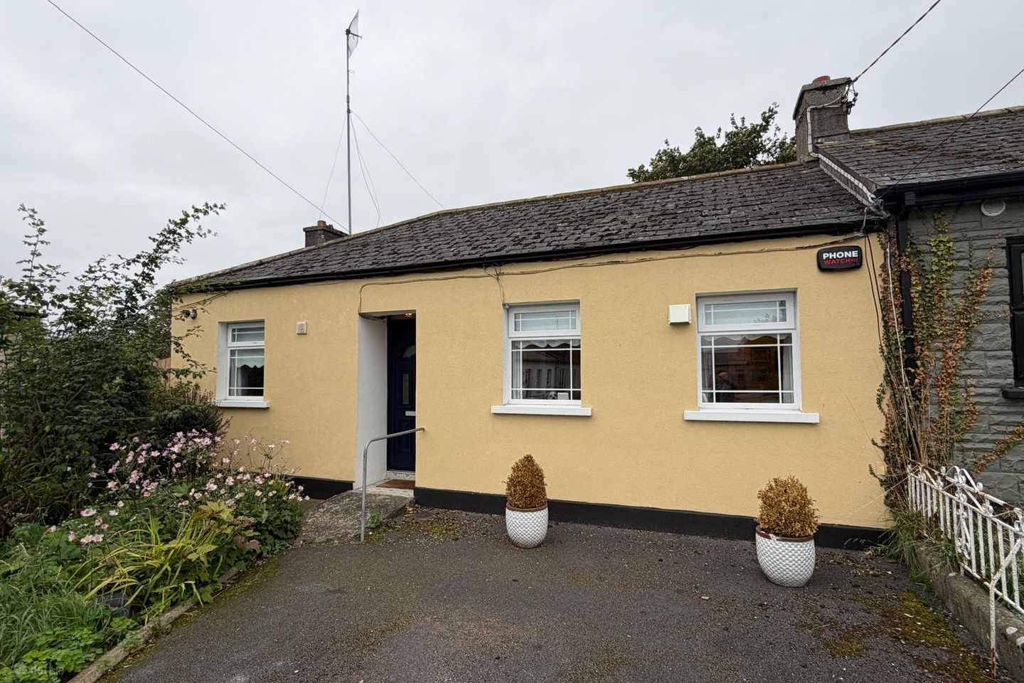 8 Laburnum Square, North Road, Drogheda, Co. Louth, A92HDY0 — photo 1