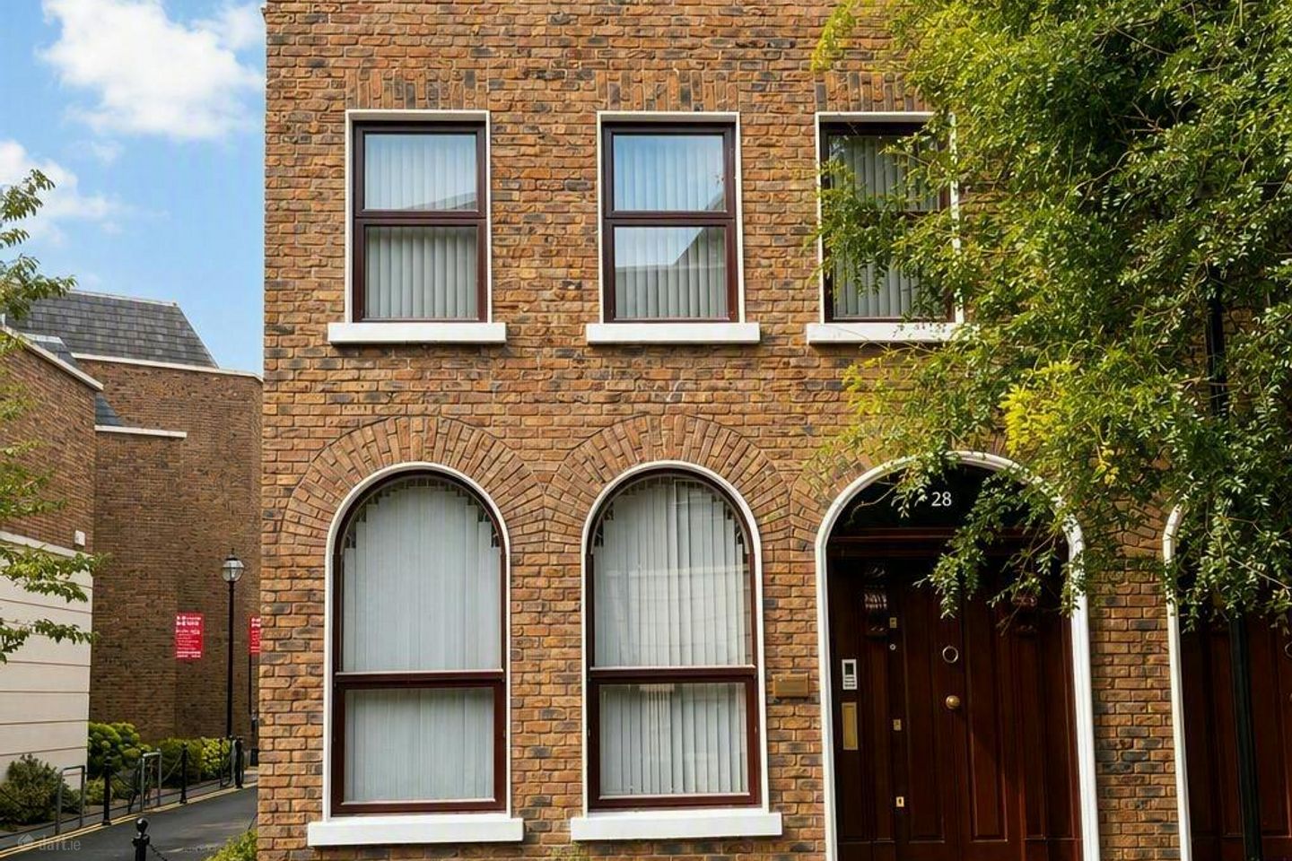 28 Windsor Place, Pembroke Street Lower, Dublin 2 — photo 1