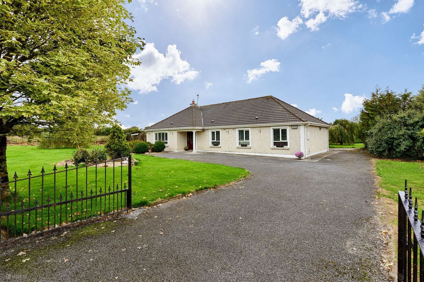 1 Glenbrook, Ticknevin, Carbury, Carbury, Co. Kildare, W91F2N1 — photo 1