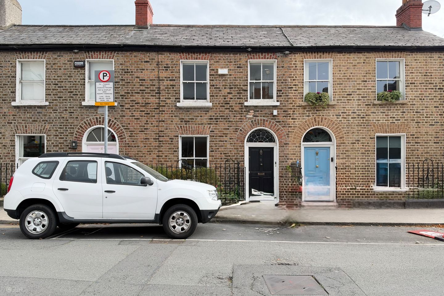 11 Eastmoreland Place, Ballsbridge, Dublin 4, D04XV18 — photo 1