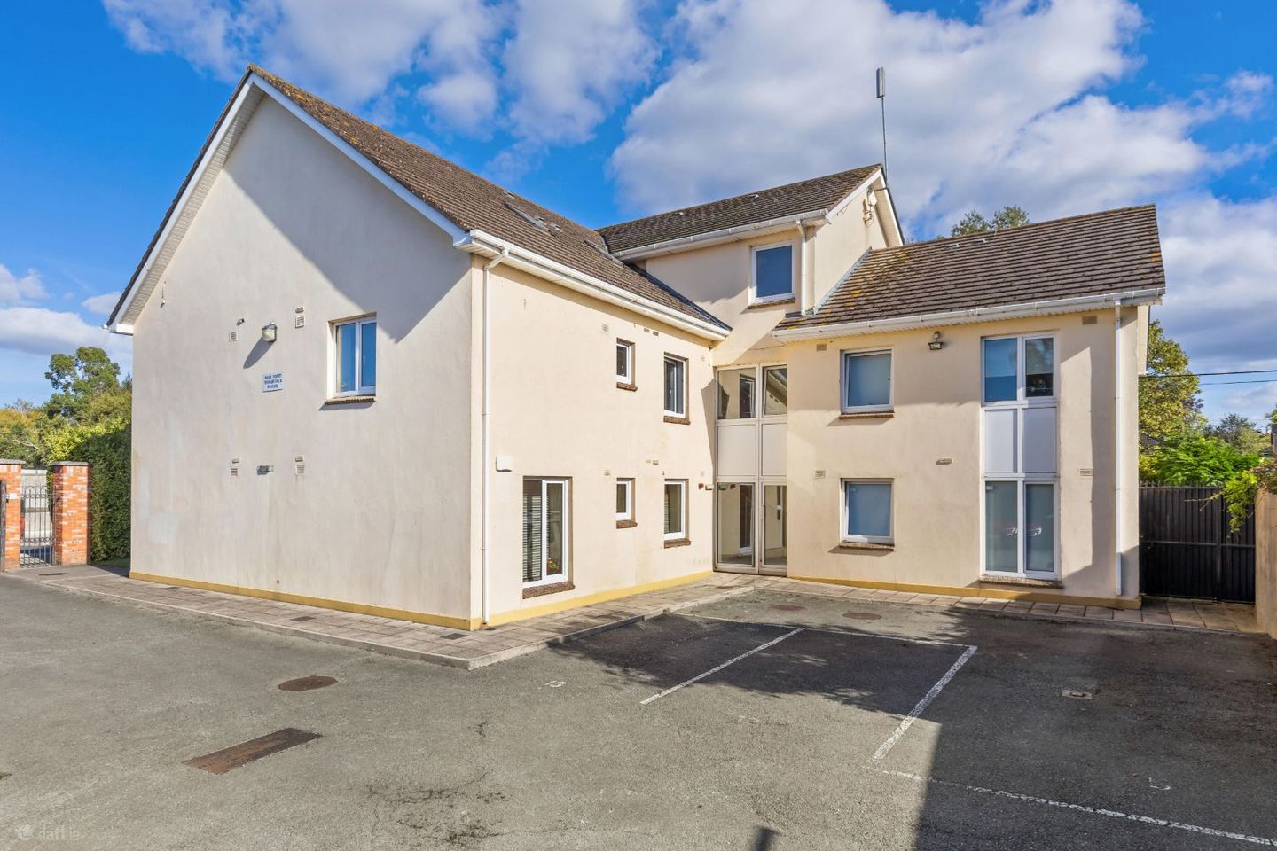 Apartment 9, Clonard Court, Kimmage, Dublin 12, D12RX09 — photo 1