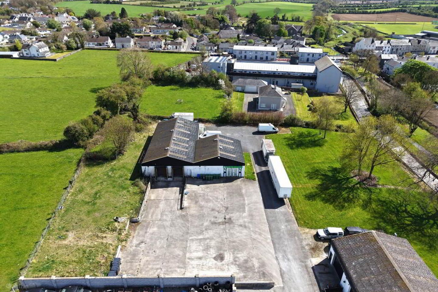 Shannon Street, Borrisokane, Co. Tipperary — photo 1
