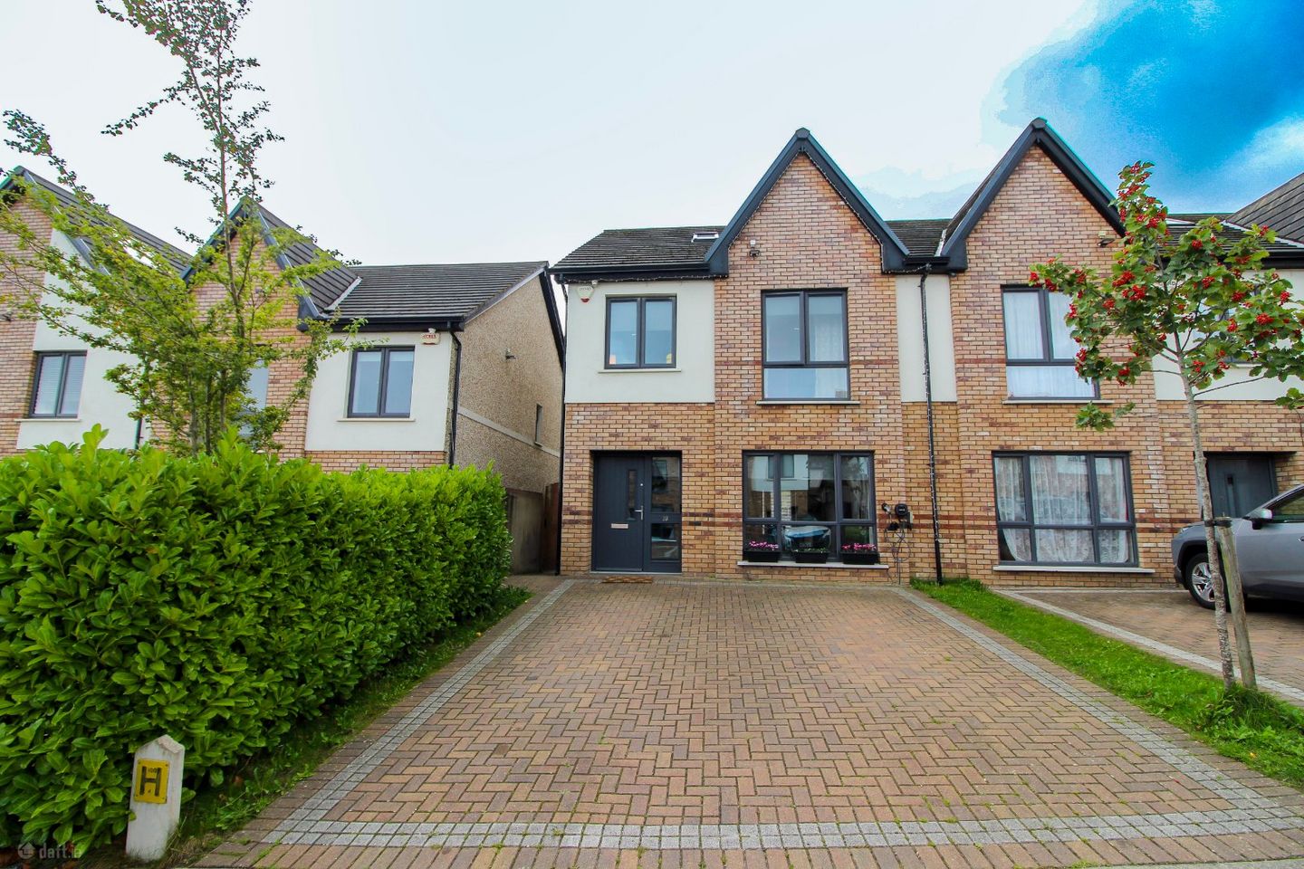 19 Elder Heath View, Kiltipper, Tallaght, Dublin 24, D24X9DP — photo 1