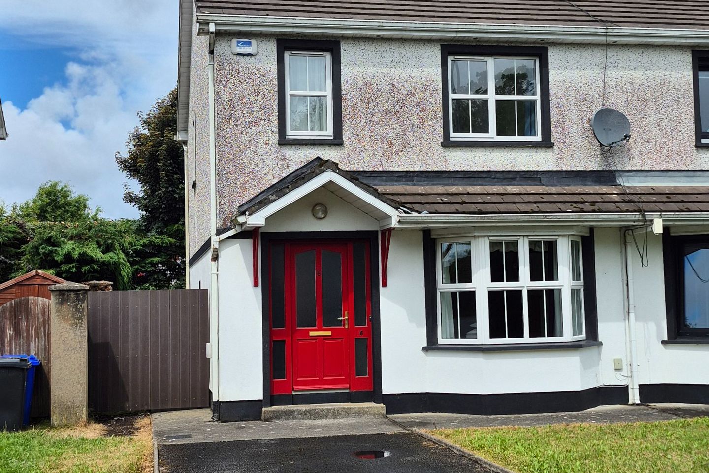 6 Victoria Place, Castlebar, Castlebar, Co. Mayo, F23XK07 — photo 1