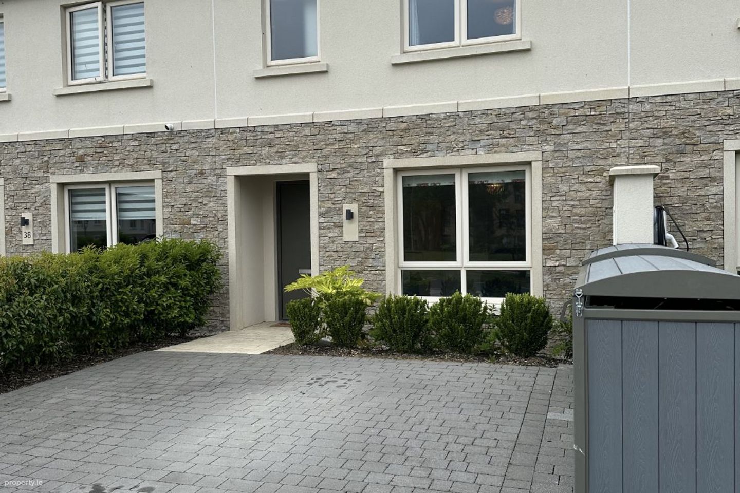 3 Bed House, Hawkins Wood Avenue, Greystones, Co. Wicklow — photo 1