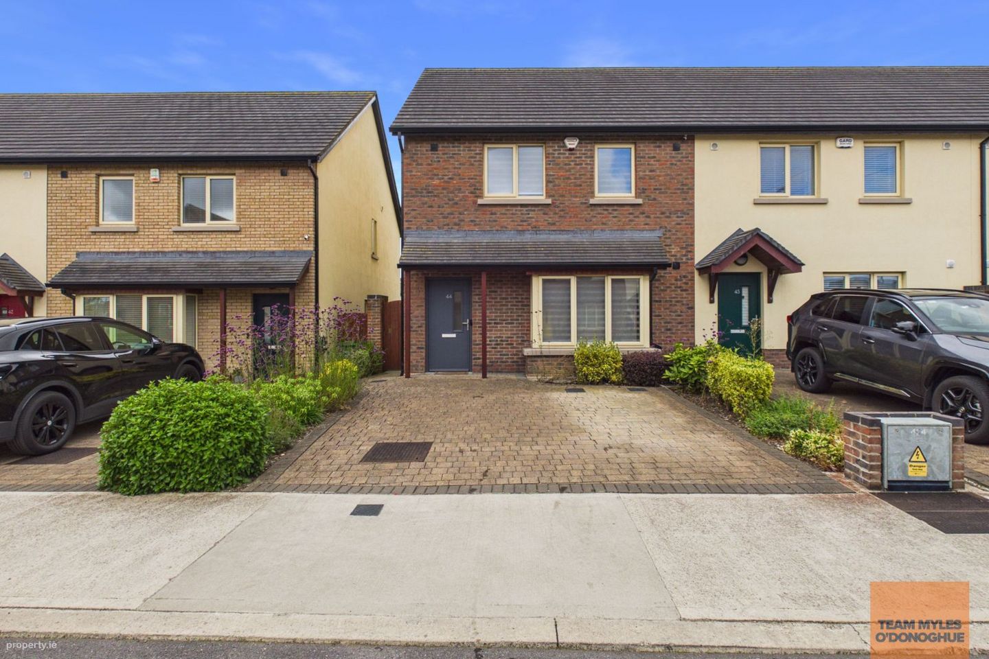 44 Barnwell Park, Hansfield, Dublin 15, D15RYP6 — photo 1