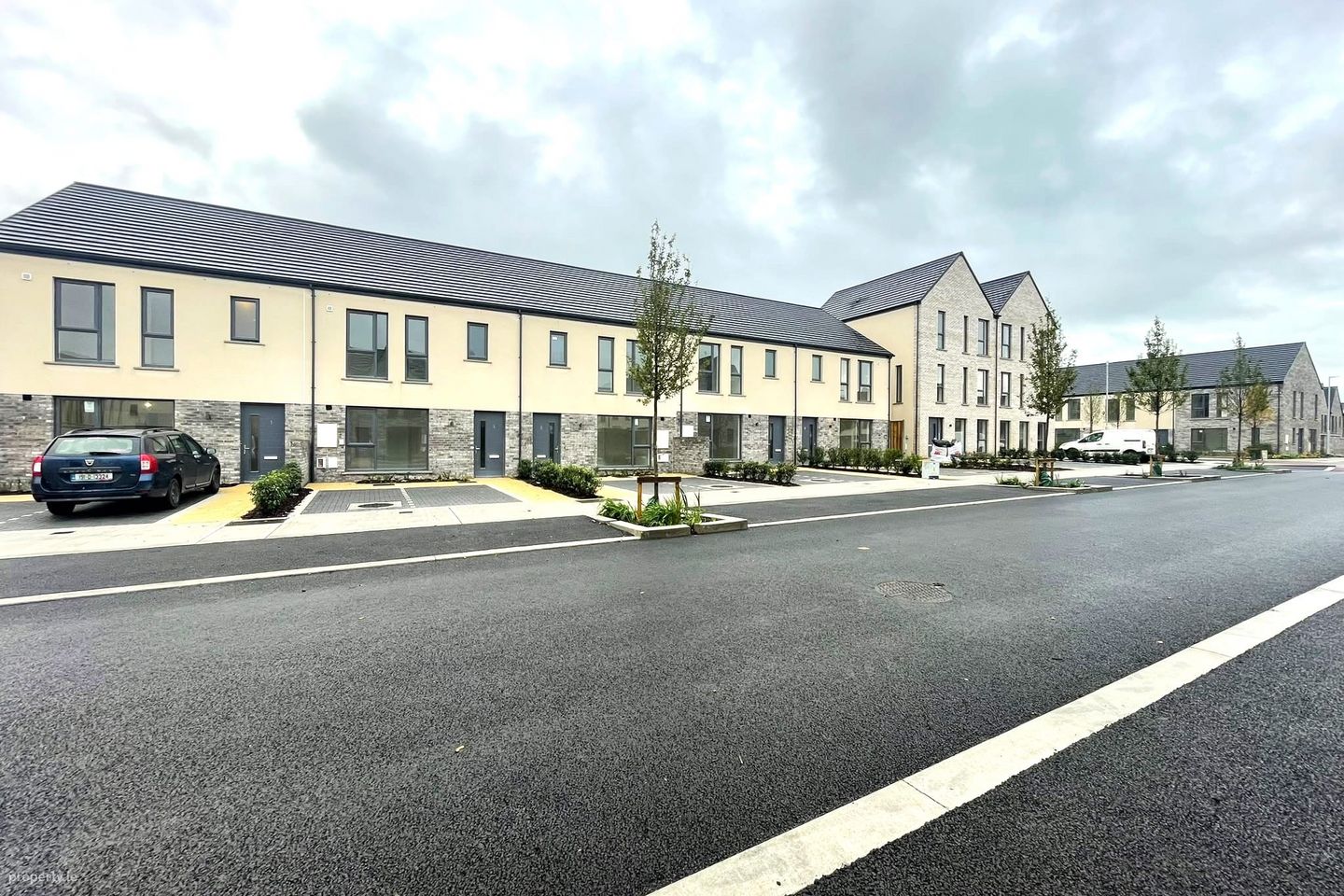 Redford Grove, Adamstown, Lucan, Co. Dublin — photo 1