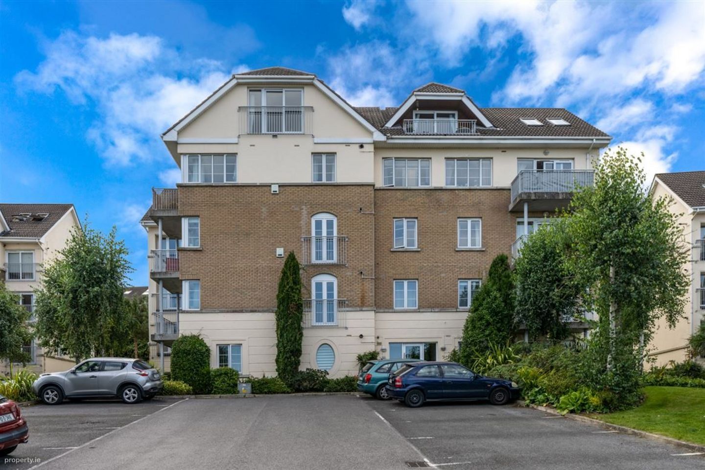 Apartment 4, Granite Court, Stepaside, Dublin 18, D18YF96 — photo 1
