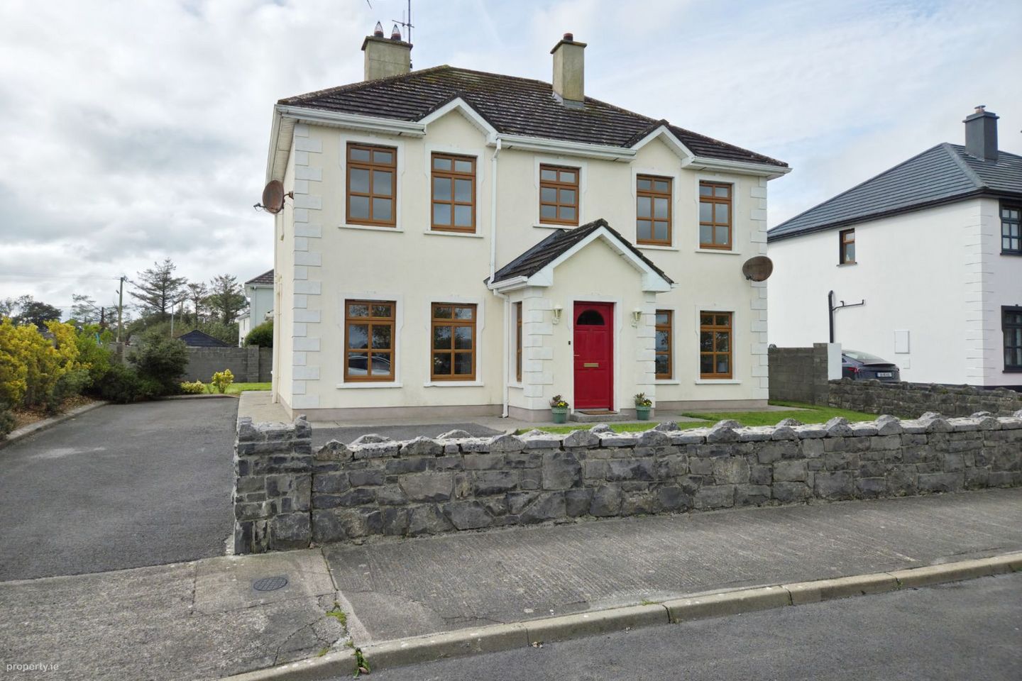 8 Churchfields, Shrule, Shrule, Co. Mayo, H91P8C2 — photo 1