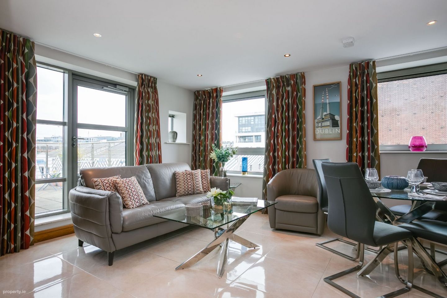 2 Bedroom Apartment, O'Callaghan Court , Erne Street Upper, Dublin2 , Dublin 2 — photo 1