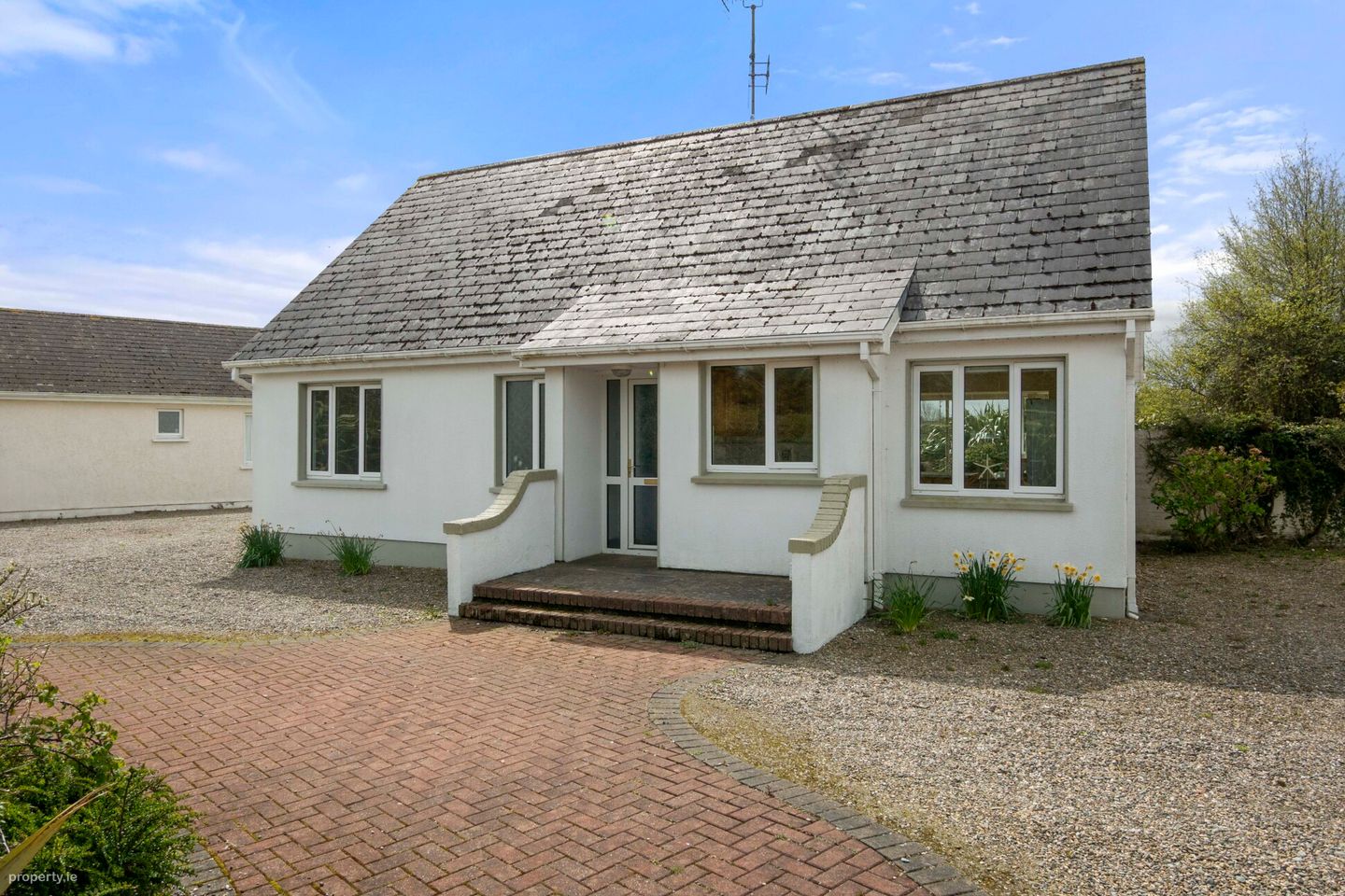 21 Tara Green, Ballymoney, Gorey, Co. Wexford, Y25FH31 — photo 1