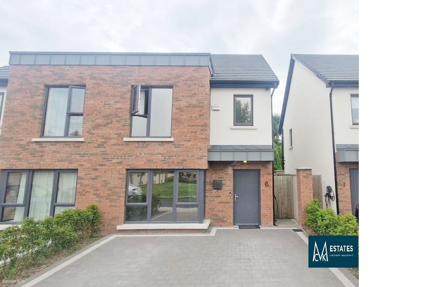 8 Greenhills Park with Attic Ready for conversion for potential 4th Bedroom, Kill, Co. Kildare, W91YHC1 — photo 1