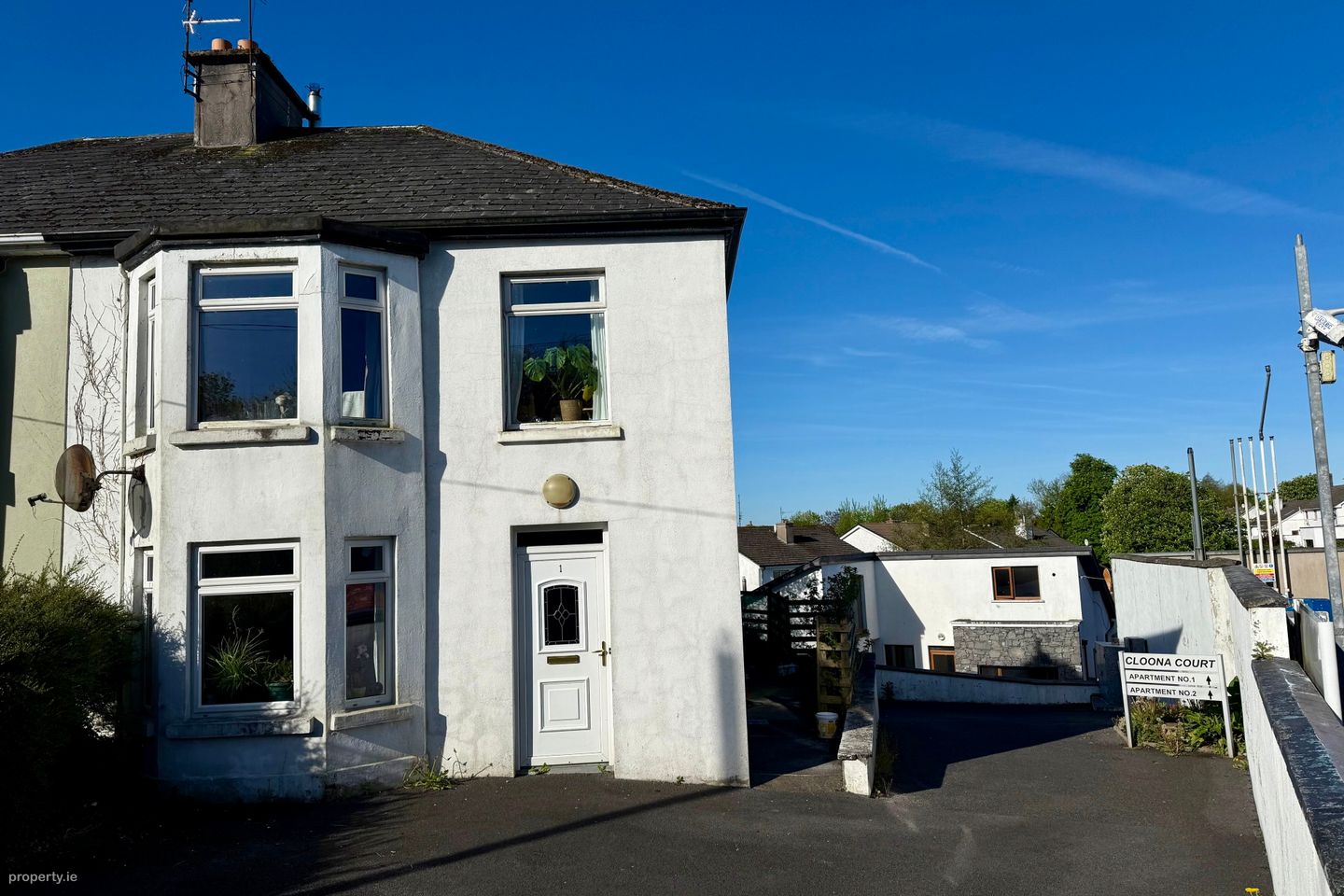 3 Bed Semi and Two 2 Bed Apartments, 1 Station Road, Castlebar, Co. Mayo, F23XY50 — photo 1