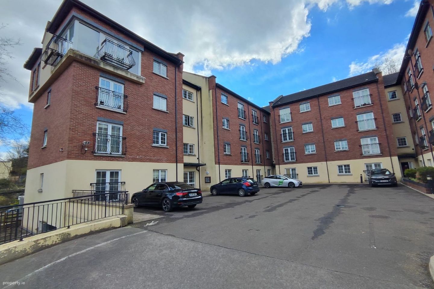 Apartment 11, Stonebridge Court, Cavan, Co. Cavan, H12YD65 — photo 1