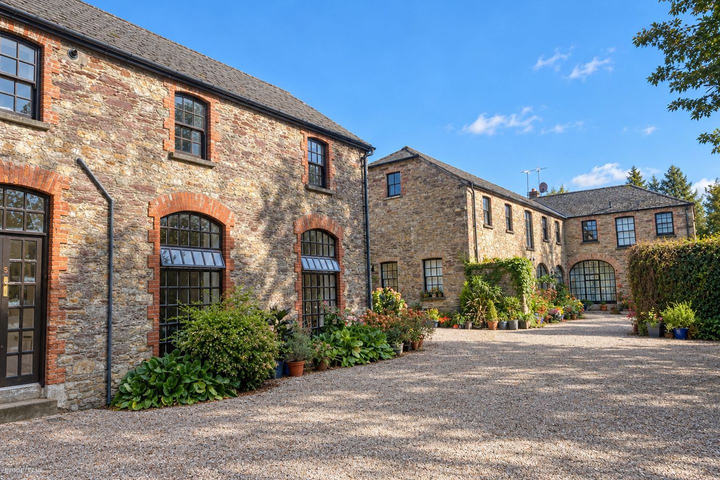 The Coachyard,  Montenotte, Cork, Mayfield, Co. Cork — photo 1