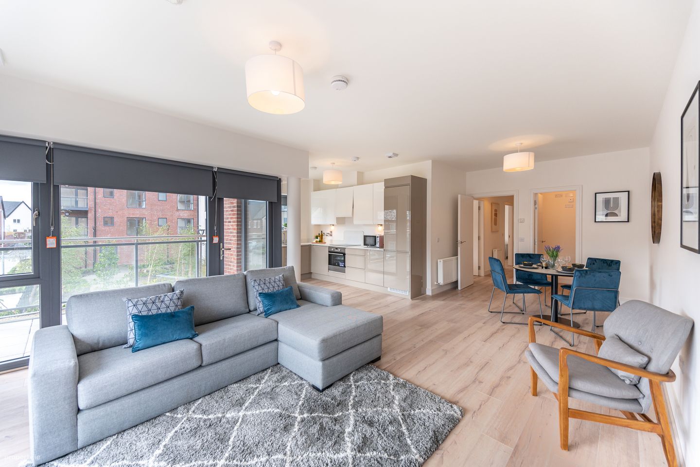 3 Bedroom Duplex, Shackleton Plaza, Shackleton , Lucan, Co. Dublin — photo 1