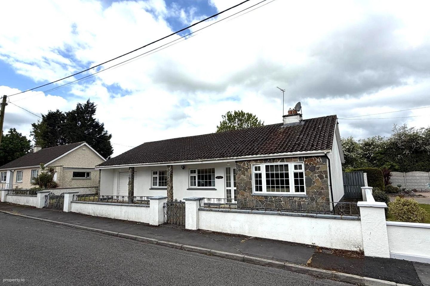 Prague, Patrick Avenue, Portarlington, Co. Offaly, R32FX67 — photo 1