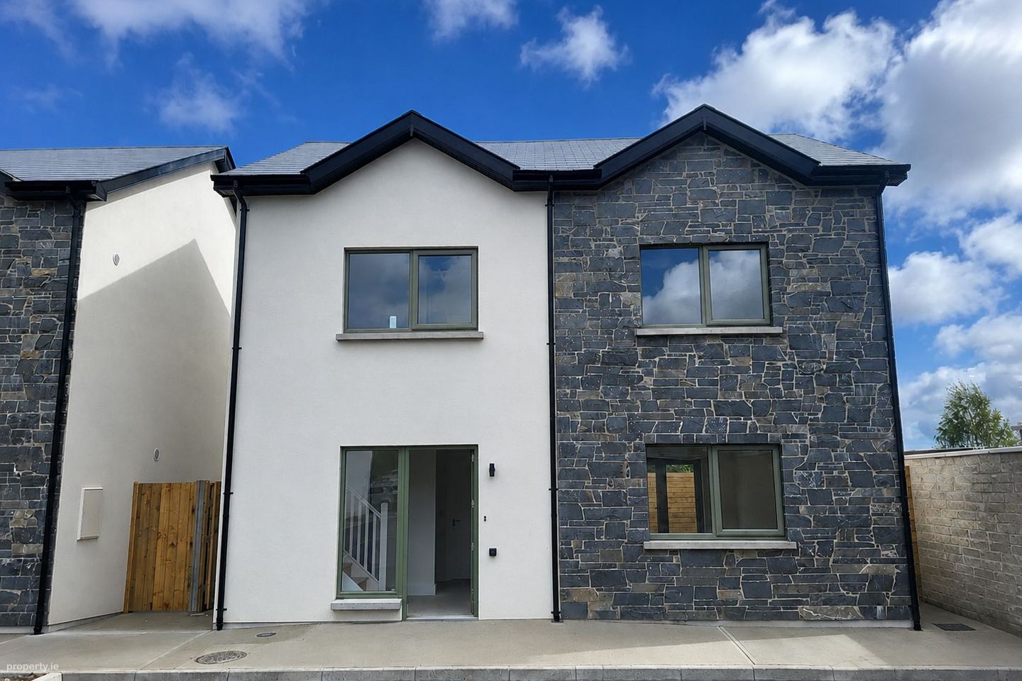 6 The Alder'S, Roundwood, Tomdarragh, Co. Wicklow — photo 1