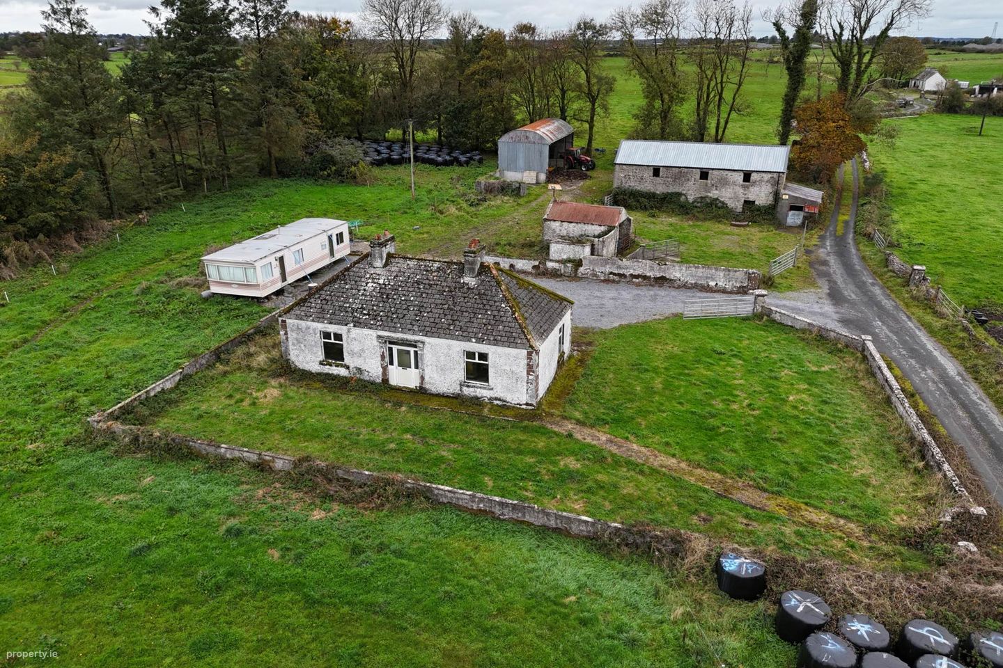 Residence & Outbuildings On C. 1.55 Acres, Shannagh More, Glenamaddy, Co. Galway, F45XR67 — photo 1