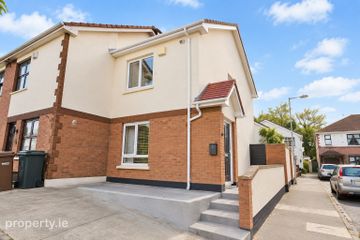 SHORT LET ONLY -  Richmond Park, Monkstown, Co. Dublin