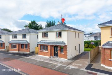 Blackfort Avenue, Castlebar, Castlebar, Co. Mayo, F23KA66 — photo 2