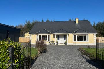 Rusheen, Cloonelt, Castlerea, Co. Roscommon, F45RV08