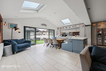 7 Carrickhill Walk, Portmarnock, Dublin 13, D13TW83 — photo 3