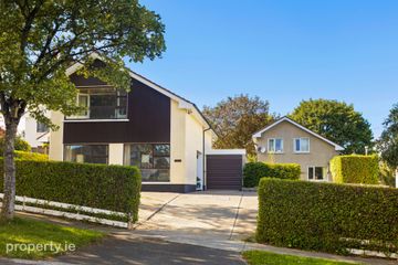 19 Cornelscourt Hill Road, Foxrock, Dublin 18, D18 Y8W2